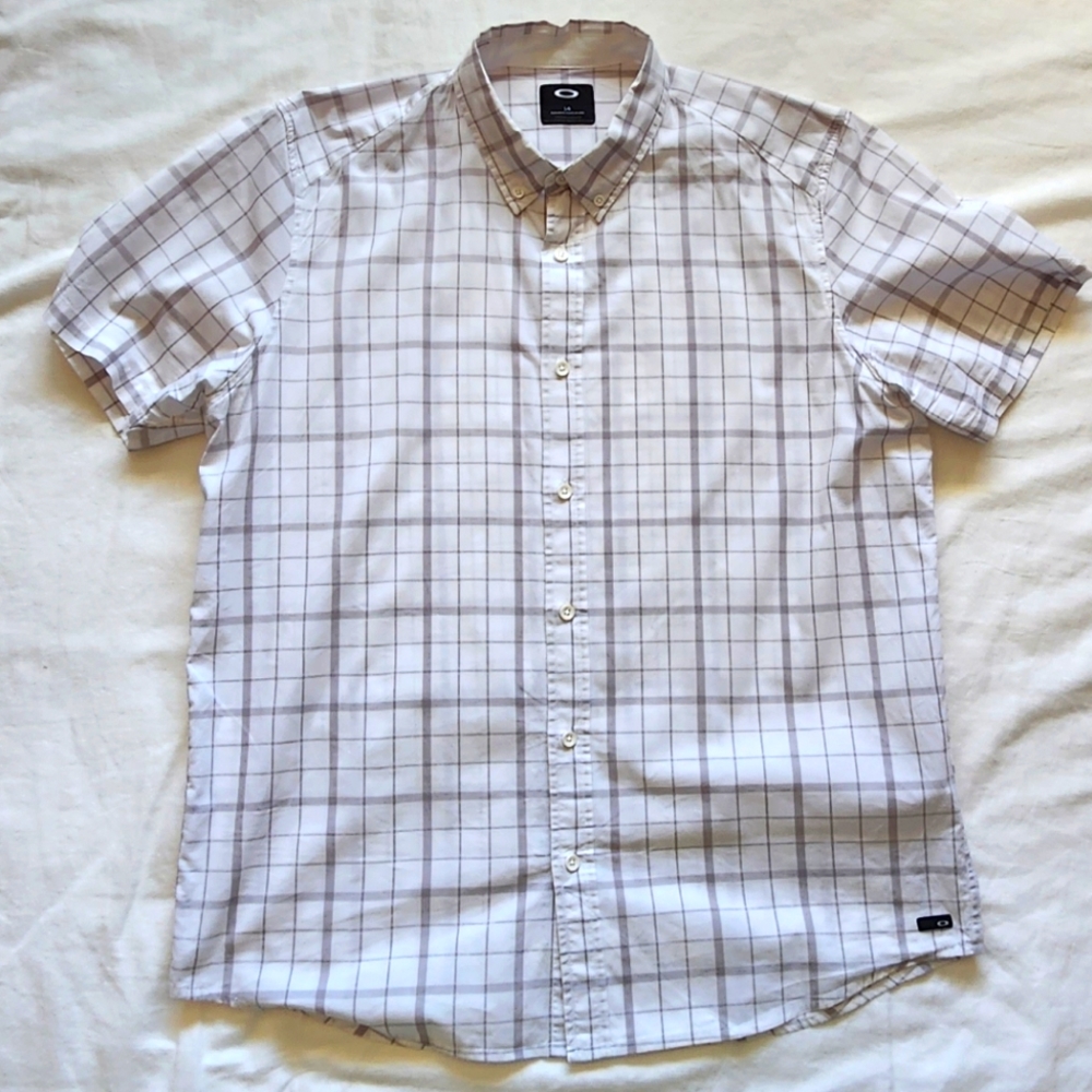 Brand: Oakley, Size: Large, Color: White & Gray